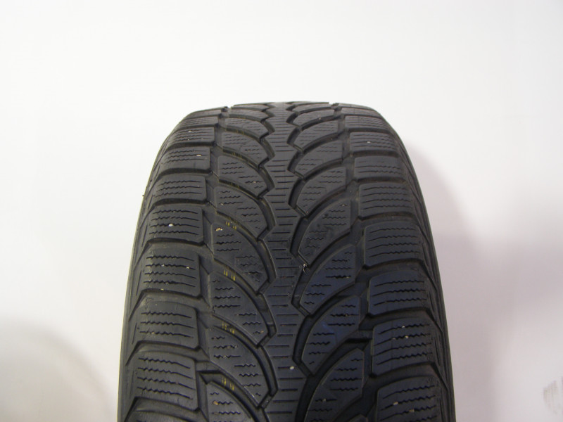 Bridgestone LM-32 tyre