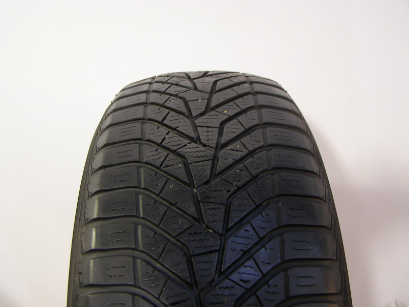 Yokohama V905 tyre