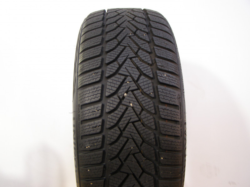 Uniroyal Winter Expert tyre