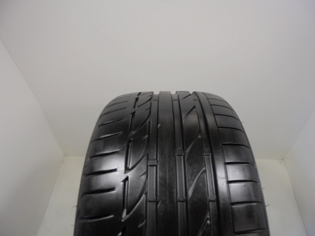 Bridgestone S001 tyre