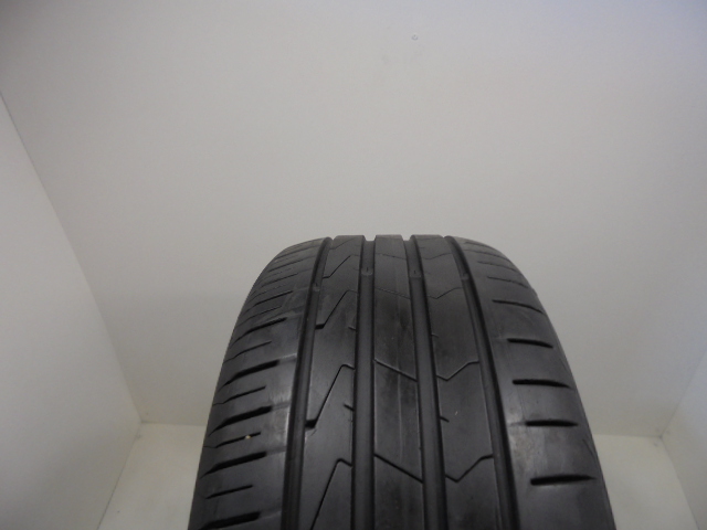 Hankook K125 tyre