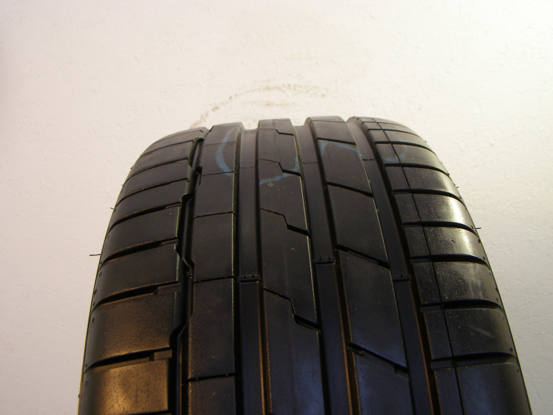 Hankook K127 Ventus S1 Evo 3 tyre