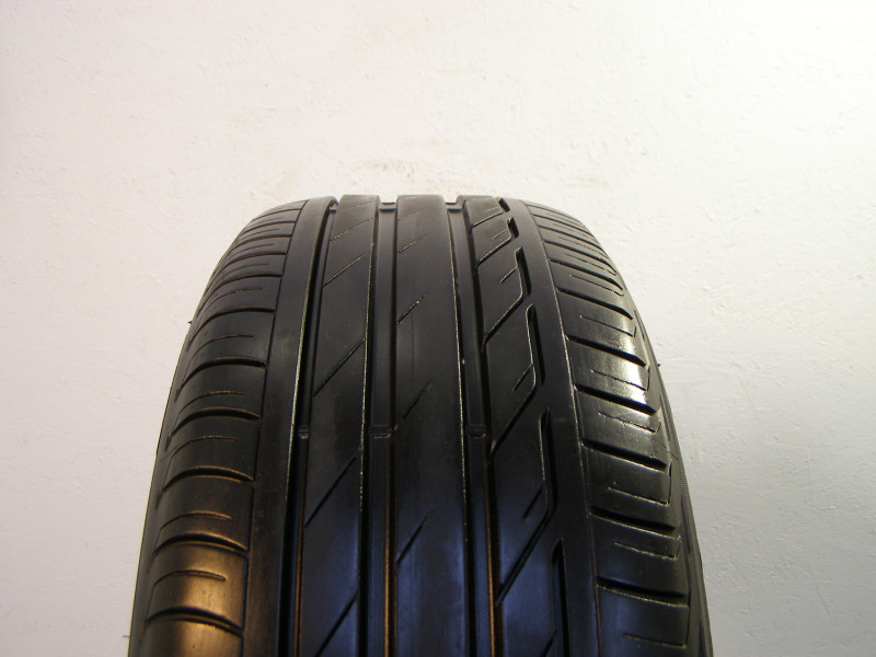 Bridgestone T001 RFT tyre