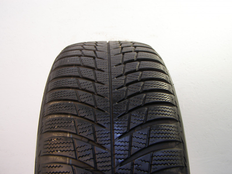 Bridgestone LM001 tyre