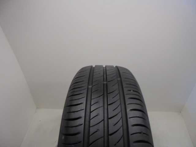 Kumho ES01 tyre