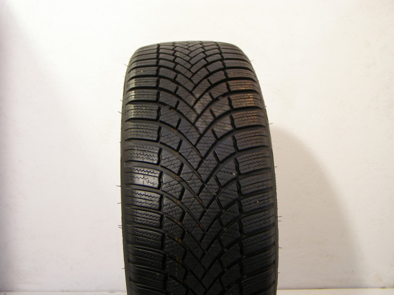 Bridgestone LM005 tyre