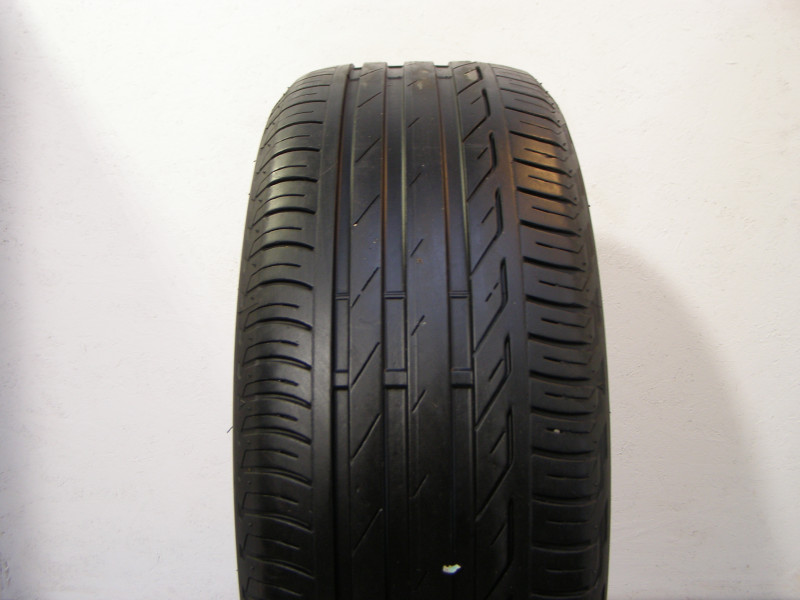 Bridgestone T001 tyre