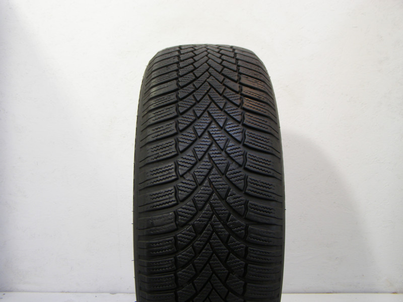 Bridgestone LM005 tyre