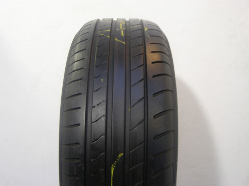 Dunlop Sport Blueresponse tyre