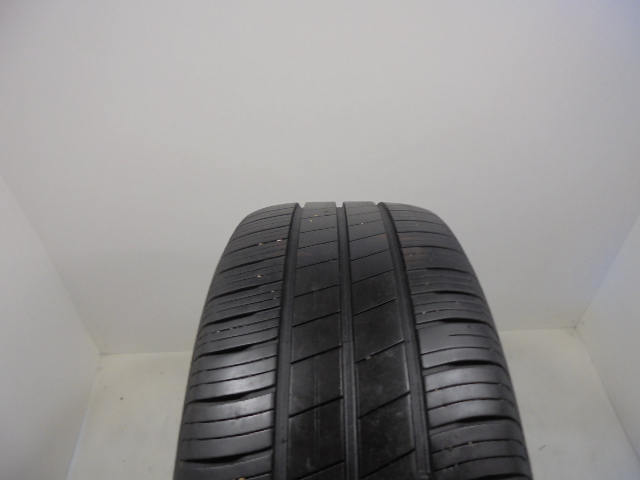 Goodyear Efficientgrip Performance tyre