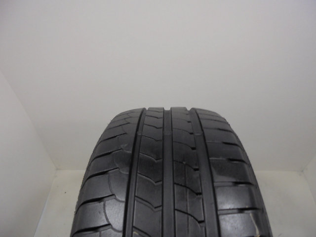 Goodyear Efficientgrip Performance tyre