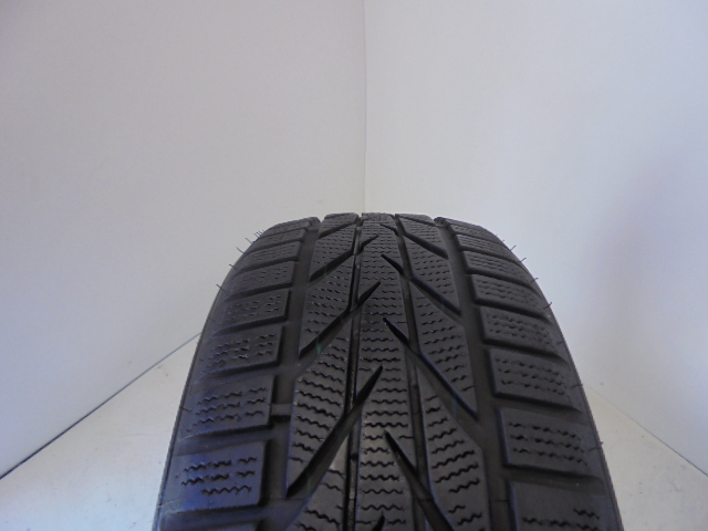 Toyo S953 tyre