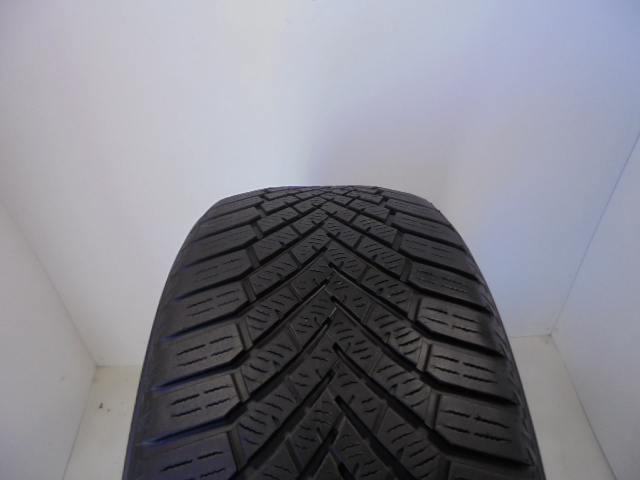 Yokohama V906 tyre