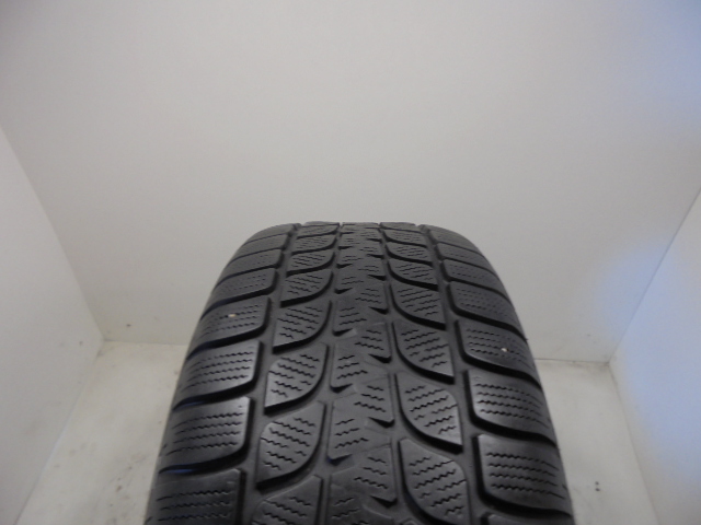 Bridgestone LM-25 tyre