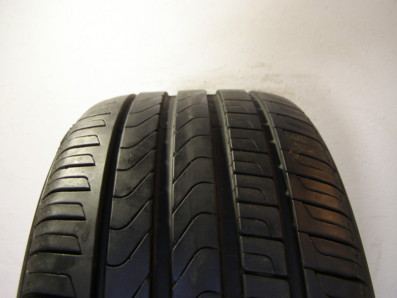 Pirelli Cintruato P7 tyre