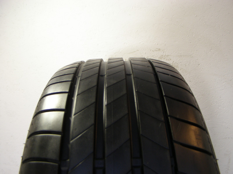 Bridgestone T005 tyre