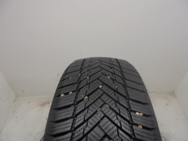 Rotalla S130 tyre