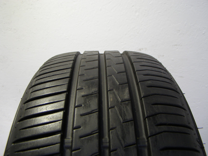 Falken ZE310 tyre