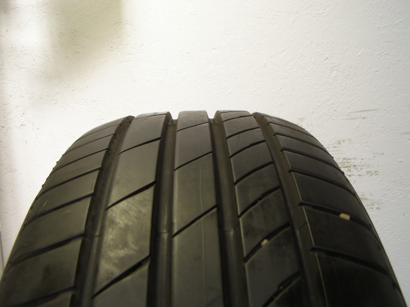 Kumho PS71 tyre