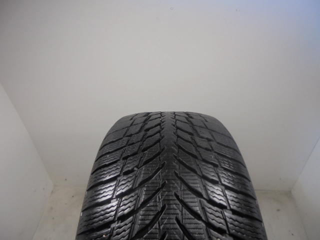 Nokian WR Snowproof tyre