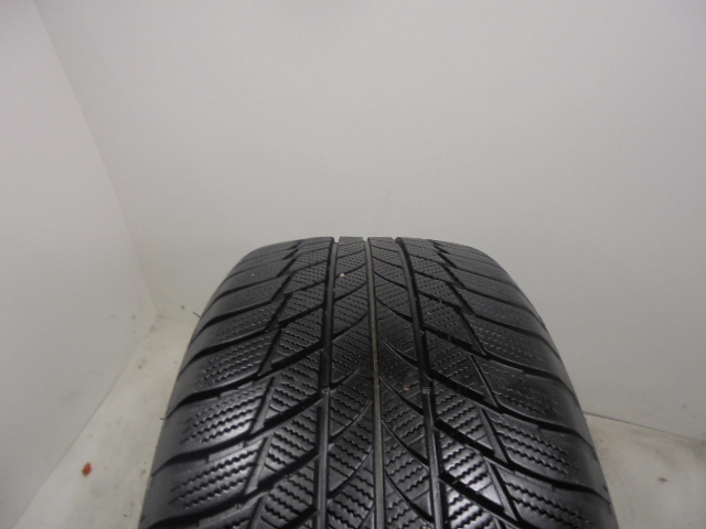 Bridgestone LM001 RFT tyre