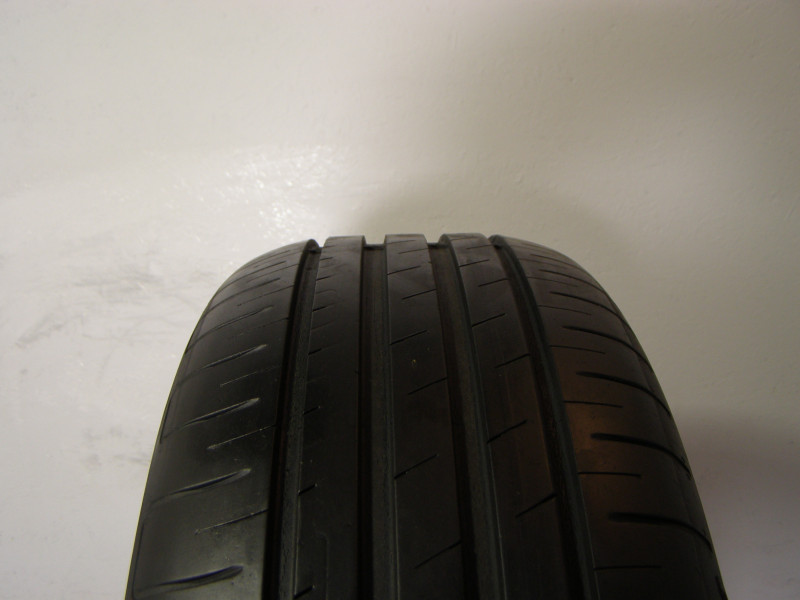 Goodyear Efficientgrip tyre