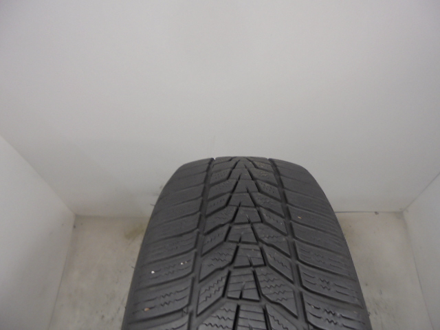 Hankook W330 I cept EVO3 tyre