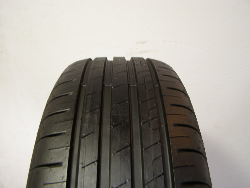 Goodyear Efficientgrip Performance tyre