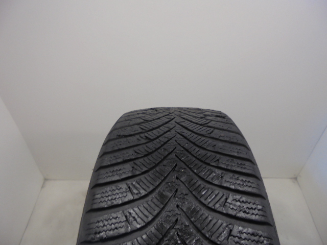 Hankook W452 Winter icept RS2 tyre