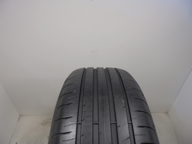 Goodyear Efficientgrip Performance tyre
