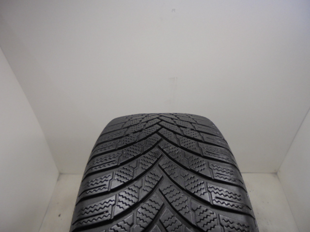 Firestone Winterhawk 4 tyre
