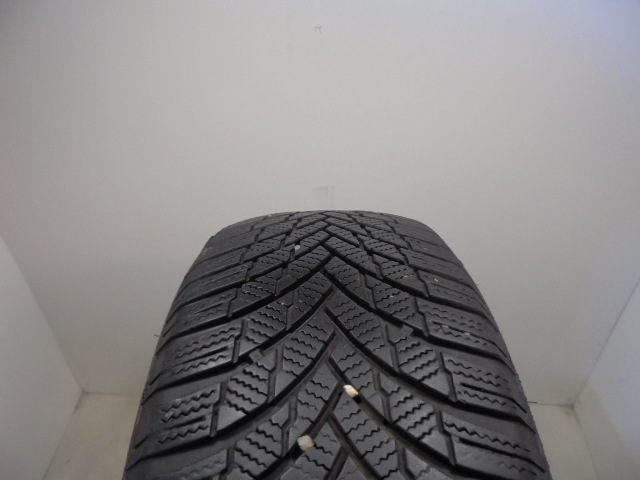Firestone Winterhawk 4 tyre