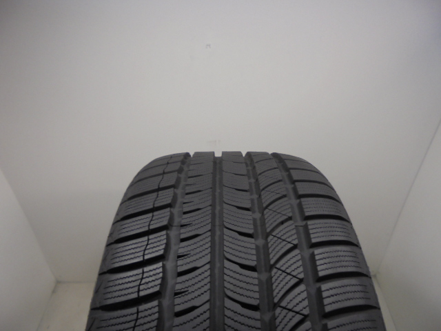 Momo North Pole W2 tyre