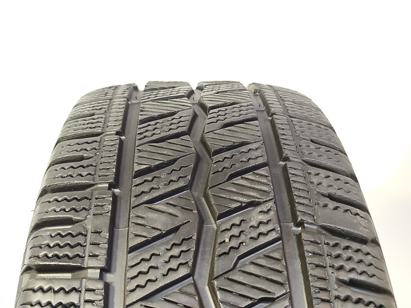 Hankook RW12 tyre