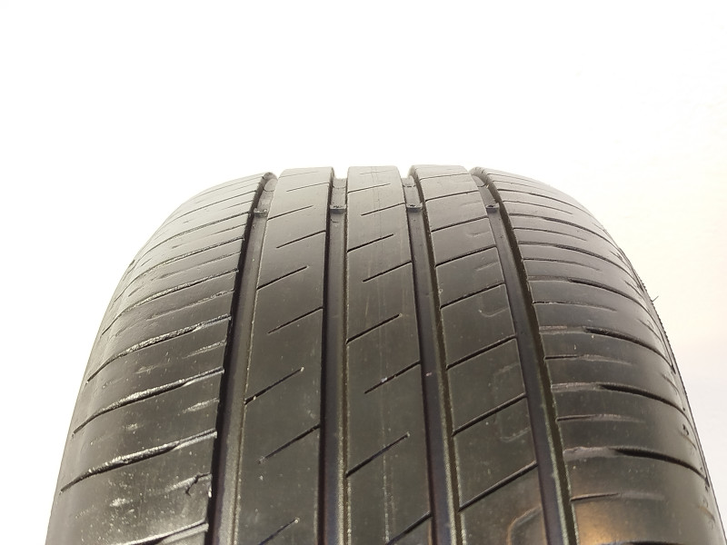 Goodyear Efficientgrip tyre