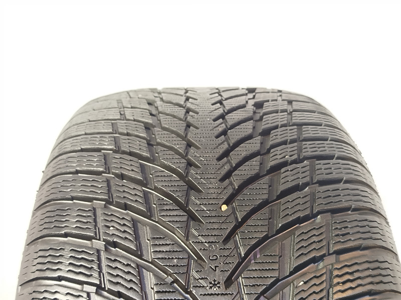 Nokian WR Snowproof P tyre