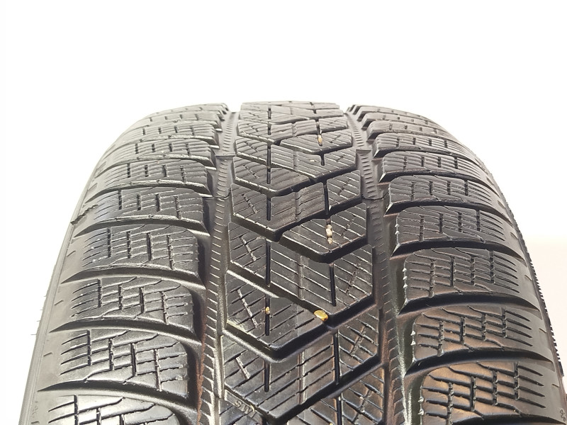 Pirelli Scorpion Winter tyre