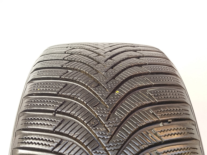 Bridgestone LM005 tyre