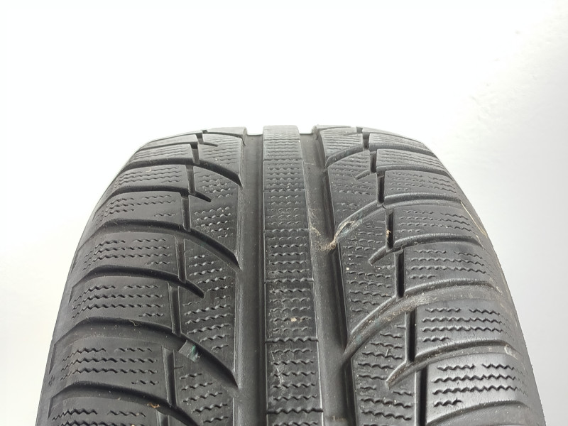 Toyo S943 tyre
