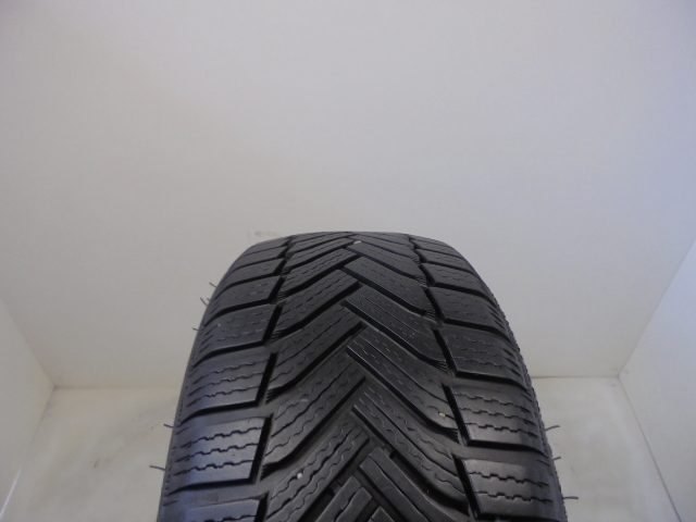 Michelin Alpin 6 tyre
