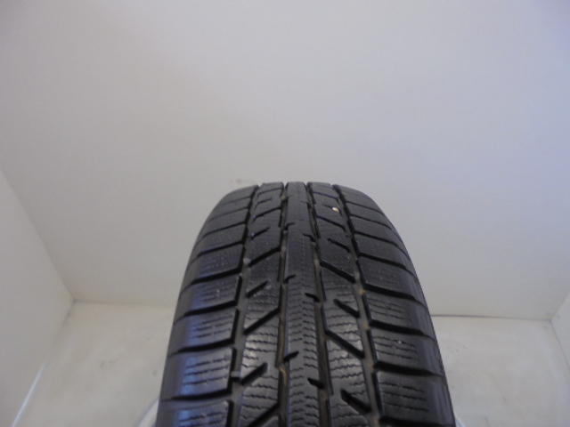 Yokohama V903 tyre