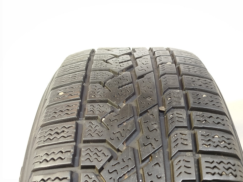 Kumho Izen RV Asymmetric tyre