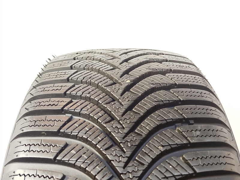 Hankook W452 Winter icept RS2 tyre