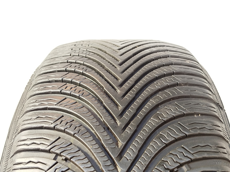 Michelin Alpin 5 tyre