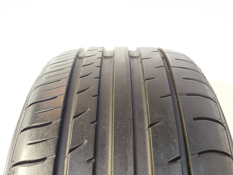 Falken FK453 tyre