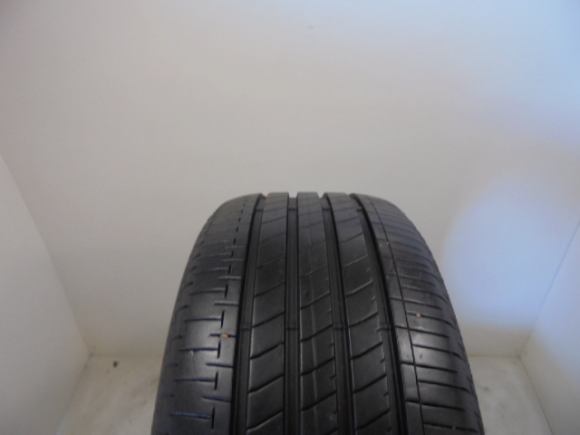 Bridgestone T005A tyre
