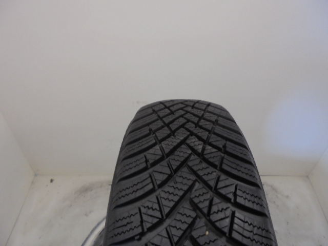 Hankook W452 Winter icept RS2 tyre