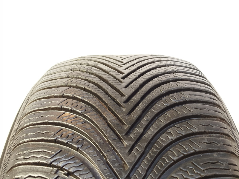 Michelin Alpin 5 tyre