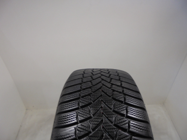 Bridgestone LM001 Evo tyre