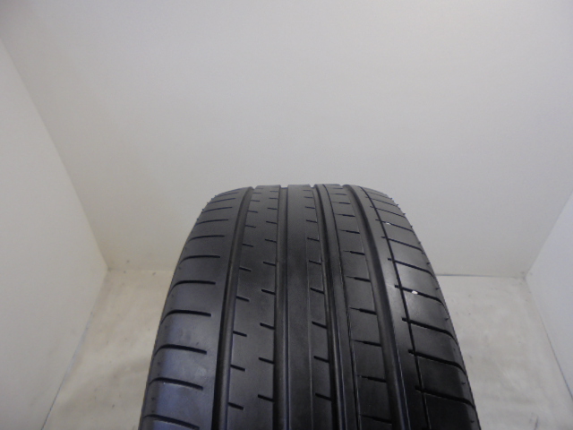 Yokohama BluEarth AE61 tyre